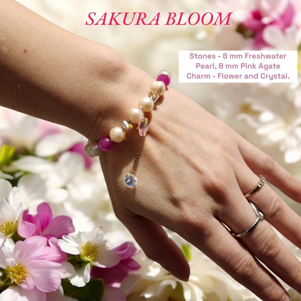 8 mm Freshwater Pearl amd Pink Agate Flower Charm bracelet